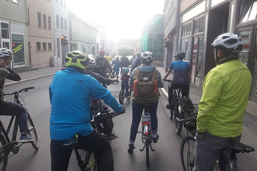 Vom Schwarzen Brunnen nach Westen Fahrräder auf der Georgenstraße